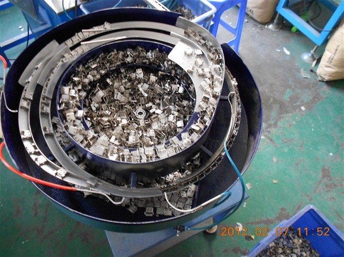 南京振動盤,直線送料器,料倉