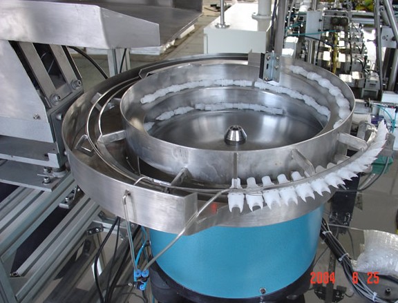 江蘇振動盤,直線送料器,料倉