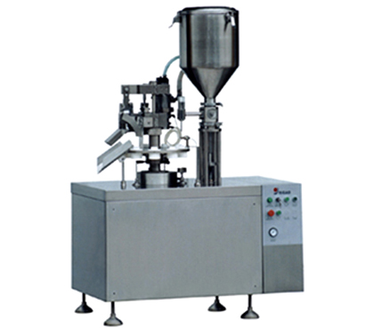 山西太原星瑞調(diào)料全自動封口機/石家莊封口機