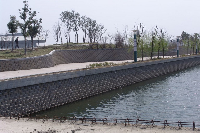 生態(tài)擋土墻|裝配式擋土墻|自嵌式擋土墻|階梯式生態(tài)框