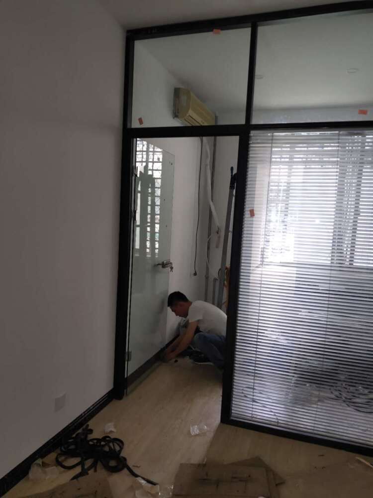 石景山區安裝玻璃隔斷五里坨安裝不銹鋼玻璃隔斷