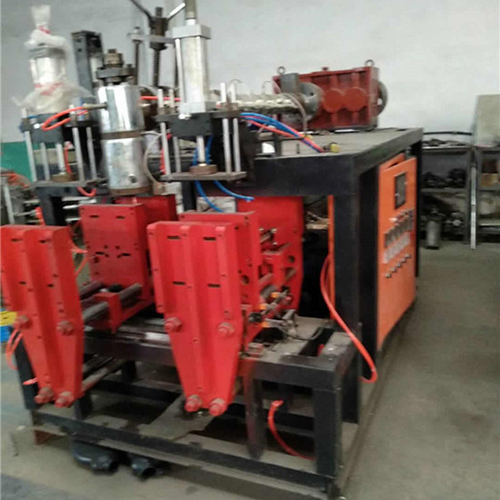 四川塑料吹瓶機(jī)制造商/河北滄海智能科技/廠家制造塑料吹塑機(jī)