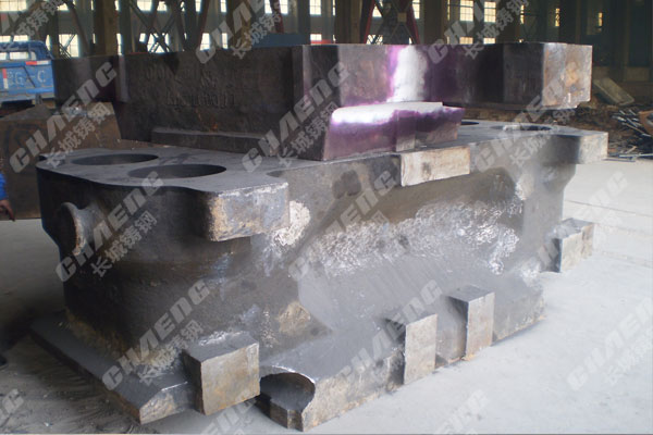 河南鑄造廠家加工陶瓷機橫梁可量身定制