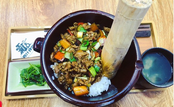 加盟做肉汁拌飯，一起俘獲萬千財富