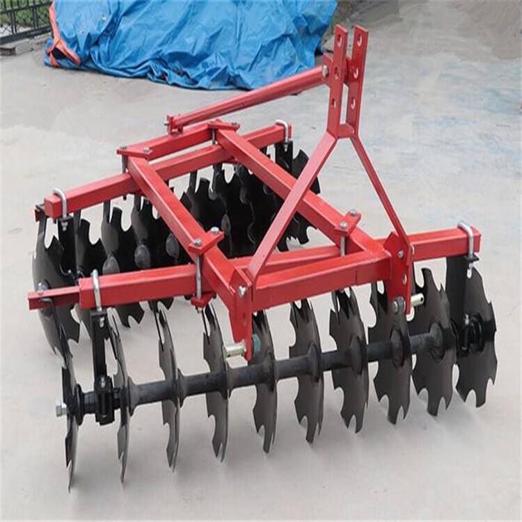 四輪拖拉機帶的圓盤重耙 牽引式耕地耙 農場用24片液壓耙