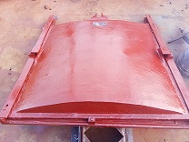 鋼制閘門 鋼壩是用于關(guān)閉和開(kāi)放泄(放)水通道的控制設(shè)施