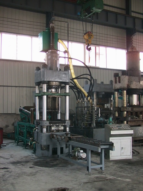 棗莊全自動(dòng)鐵粉壓塊機(jī)鑫源牌經(jīng)濟(jì)型粉末成型液壓機(jī)l