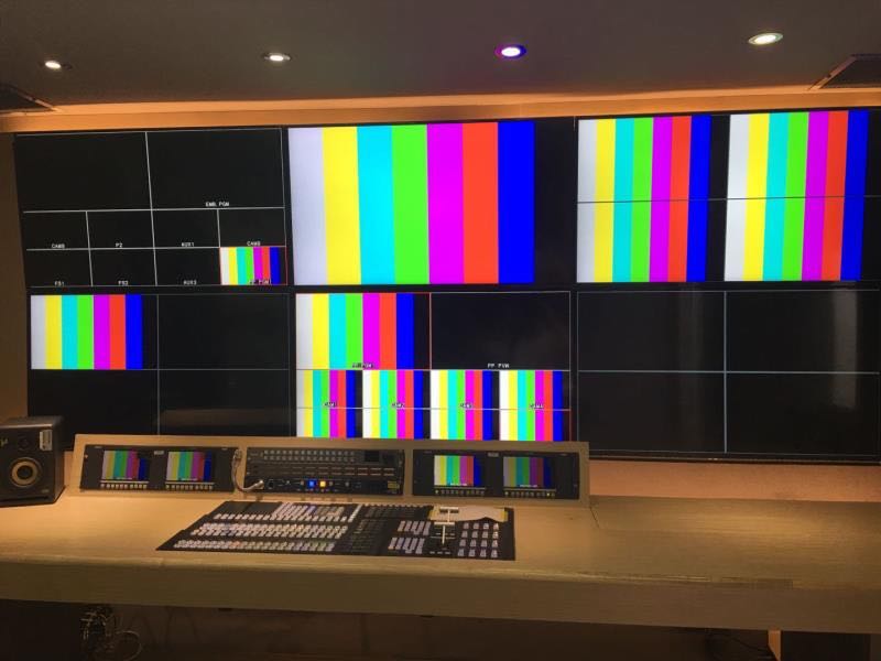 28/32/42寸4K轉播監視器演播直播車專用拼接顯示器改裝