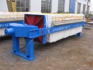 隔膜壓濾機(jī)采用濾板擴(kuò)展設(shè)計(jì)和自動(dòng)化