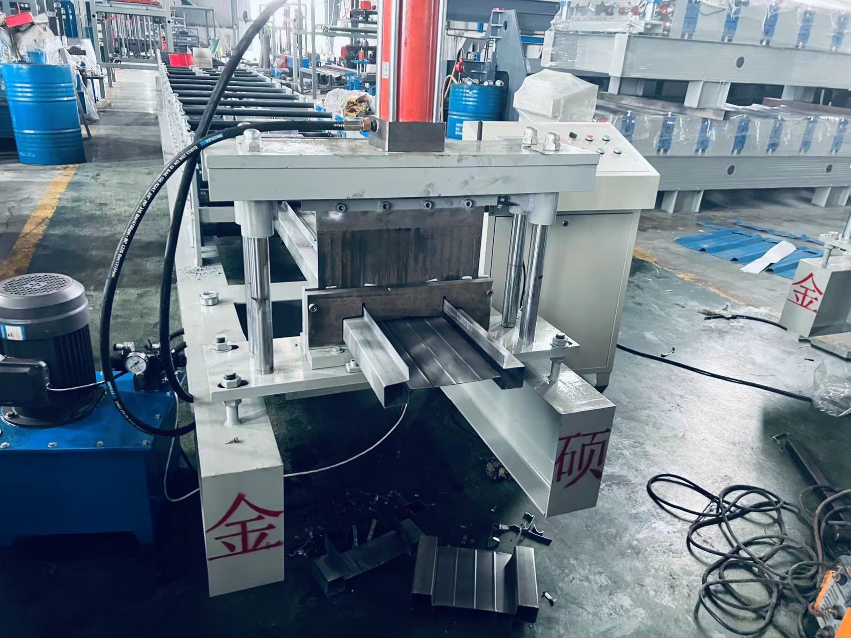 圍擋板設(shè)備 金碩 建筑工程圍擋機(jī)器 城市圍擋板設(shè)備