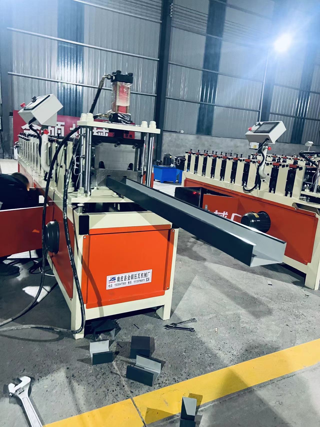 金屬c型鋼成型機(jī) 金碩 光伏發(fā)電板水槽機(jī)器 新能源光伏設(shè)備