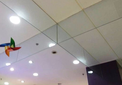 ?大型商場/購物中心擋煙垂壁