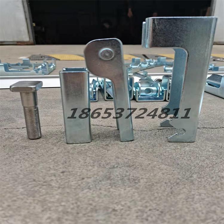 雙密封防溢裙板夾持器 裙邊夾持器 買夾持器來向上金品