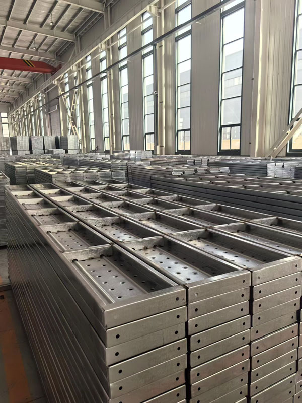 河北鋼跳板廠家，滄州鍍鋅鋼跳板，任丘鑫匯熱鍍鋅鋼踏板廠家